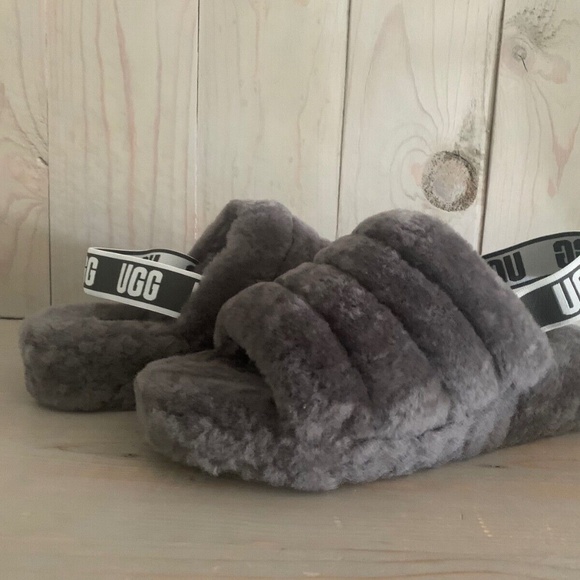 UGG Shoes - - UGG FLUFF yeah  SLIDES charcoal gray  US 6 NIB